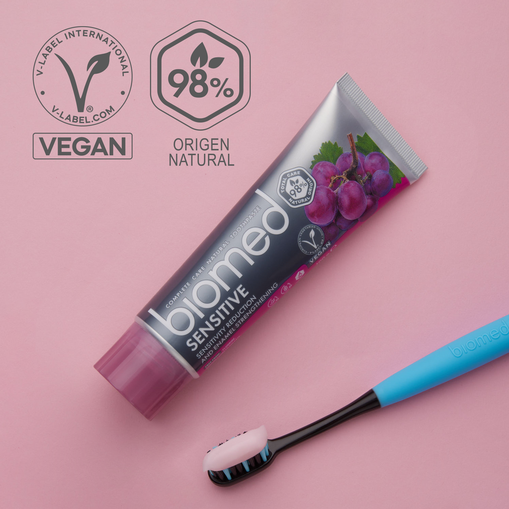 Pasta dental Biomed Sensitive detalle del tubo
