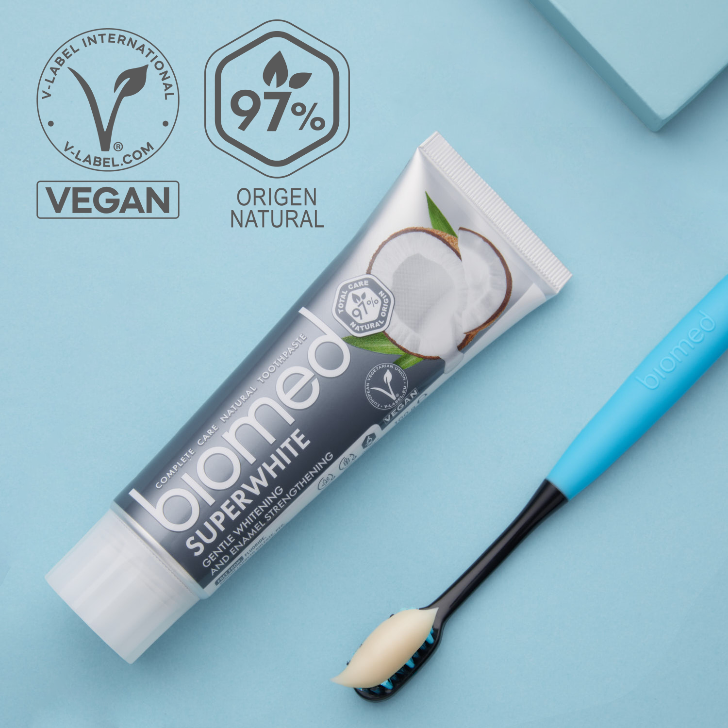 Pasta dental Biomed Superwhite detalle del tubo