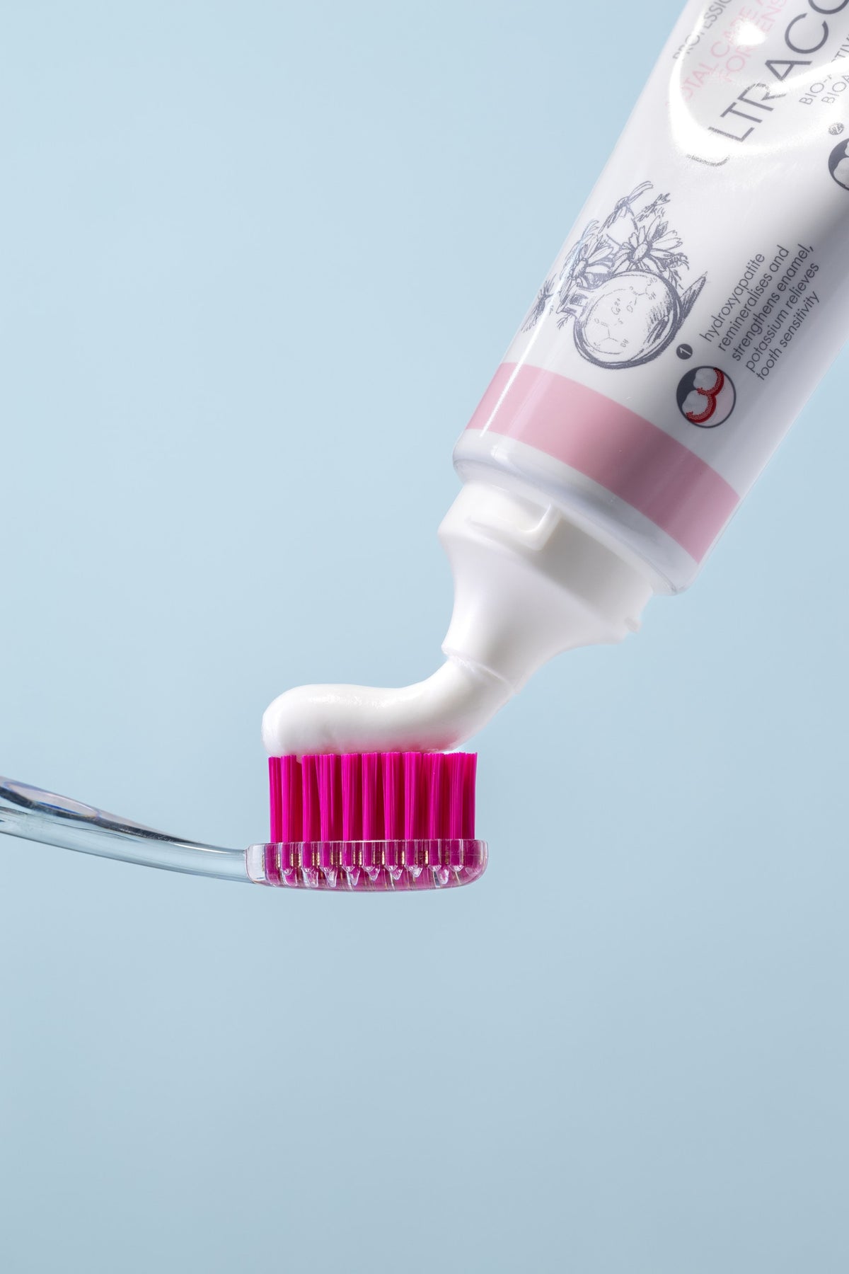 SPLAT UltraComplex sobre un cepillo dental